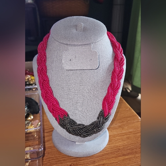 paparazzi Jewelry - PAPARAZZI BRIZILIAN EUC RED SILVER BEAD NECKLACE